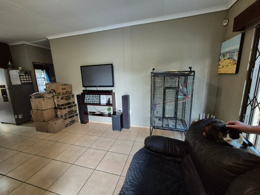 To Let 3 Bedroom Property for Rent in Universitas Ridge Free State